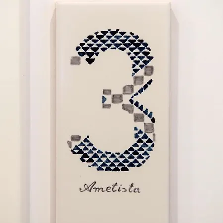 Gemmis In אכסניה *