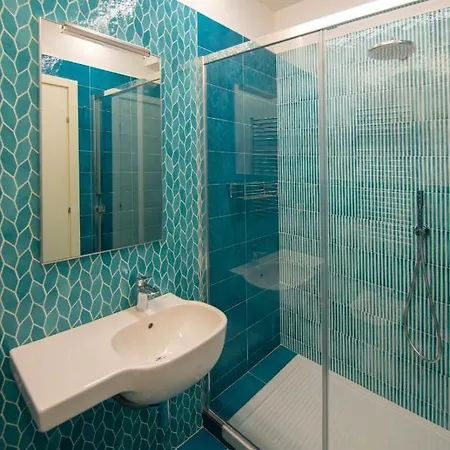 Gemmis In אכסניה *