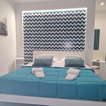 Gemmis In Couette-café